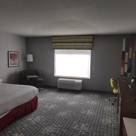 Hampton Inn & Suites Pittsburgh New Stanton Pa Exterior foto