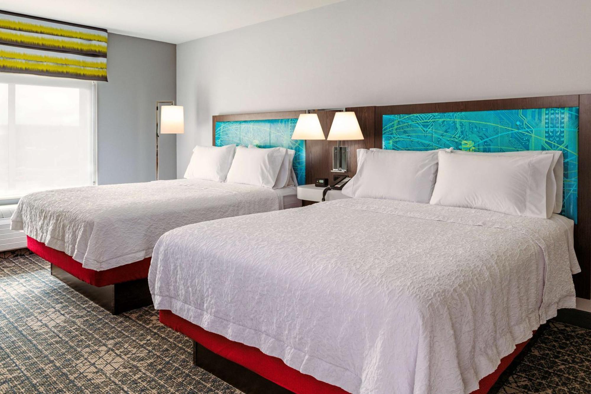 Hampton Inn & Suites Pittsburgh New Stanton Pa Exterior foto