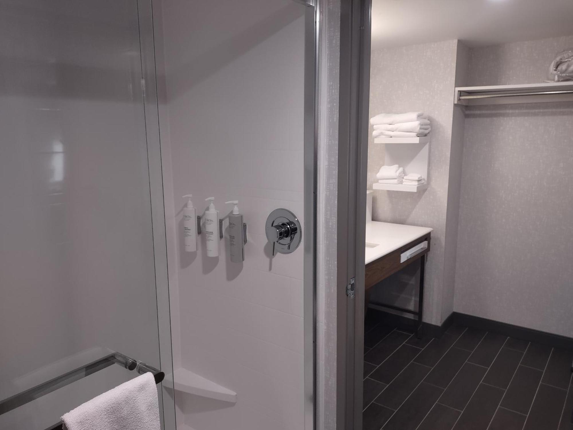 Hampton Inn & Suites Pittsburgh New Stanton Pa Exterior foto